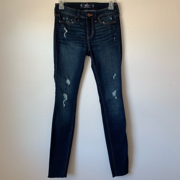 Hollister Denim - NWOT Hollister Dark Wash Distressed Jeans size: 0R